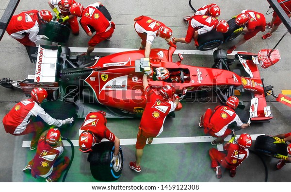 sepang-malaysia-ferrari-team-driver-600w-1459122308